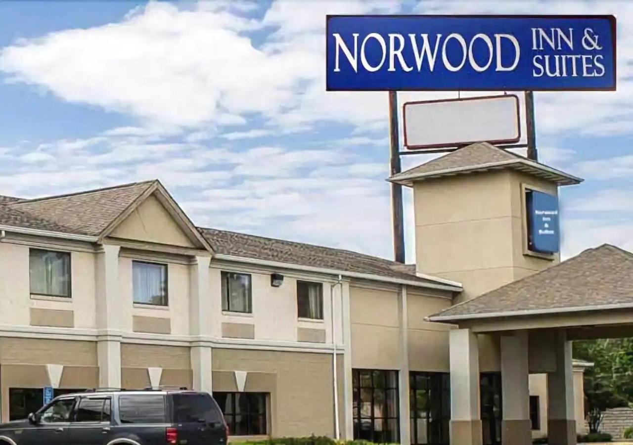 Norwood Inn & Suites コロンバス エクステリア 写真